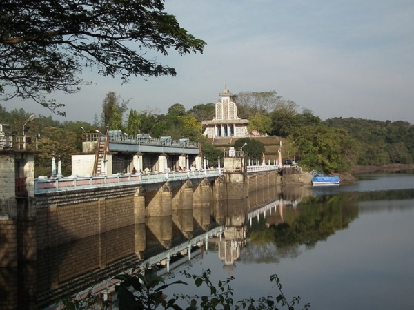 കണ്ണിനഴക്