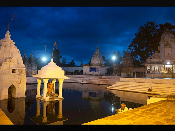 നര്‍മ്മദ ഉഡ്ഗവും കുണ്ടും