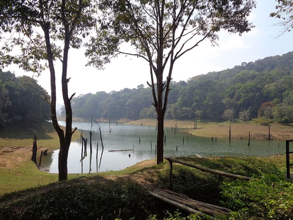 ബുക്ക് ചെയ്യാന്‍ 