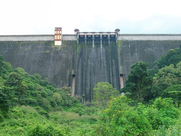 മൂന്നു ഡാമുകള്‍