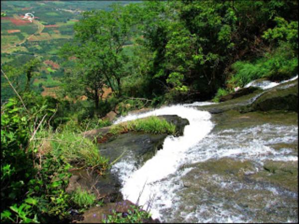 ചെല്ലാര്‍കോവില്‍ വെള്ളച്ചാട്ടം