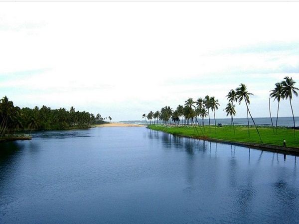 പാപനാശം ബീച്ച്