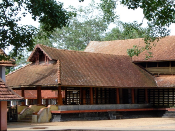 500 വര്‍ഷത്തോളം പഴക്കമുള്ള ക്ഷേത്രം