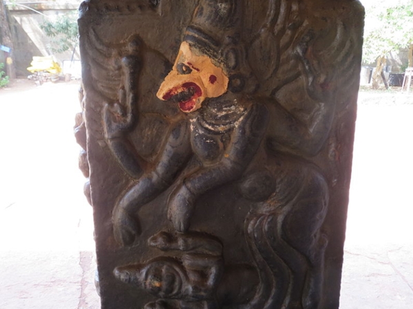 ക്ഷേത്രച്ചുവരുകള്‍