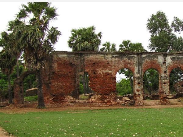  അലങ്കാര ശില്പങ്ങള്‍ നിര്‍മ്മിക്കുന്ന റോമന്‍കേന്ദ്രം