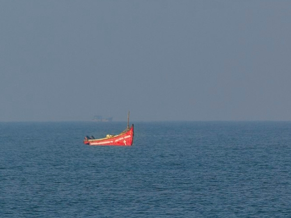 വാട്ടര്‍ സ്‌പോര്‍ട്‌സുകളും ഷോപ്പിങ്ങും