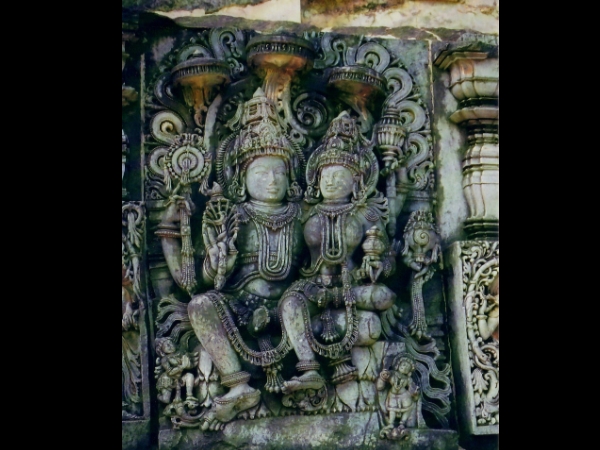 നാരായണനും ലക്ഷ്മിയും