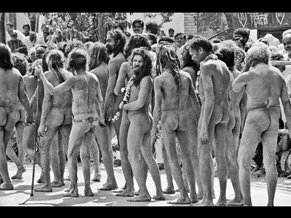 ഗംഗാ തീരത്തിലെ അഘോരികള്‍