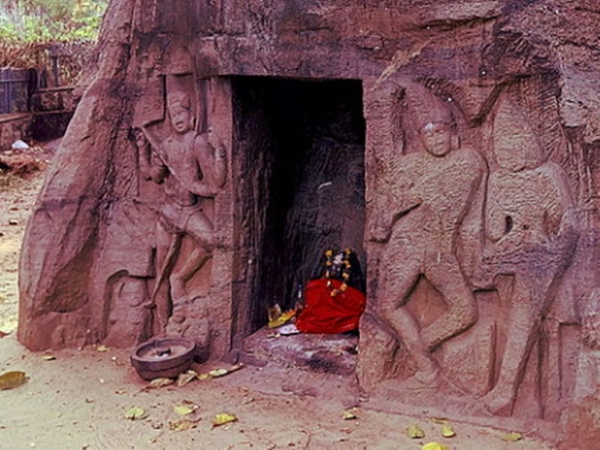 പാറ തുരന്ന ശ്രീകോവില്‍