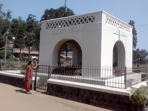 രാജാ സീറ്റ്