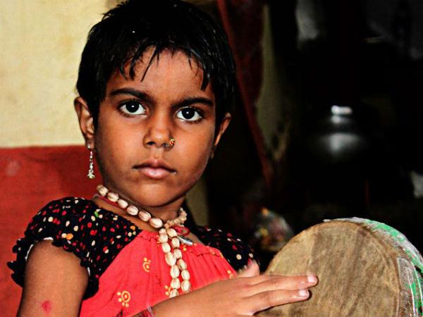 ചുവന്നതുണി 