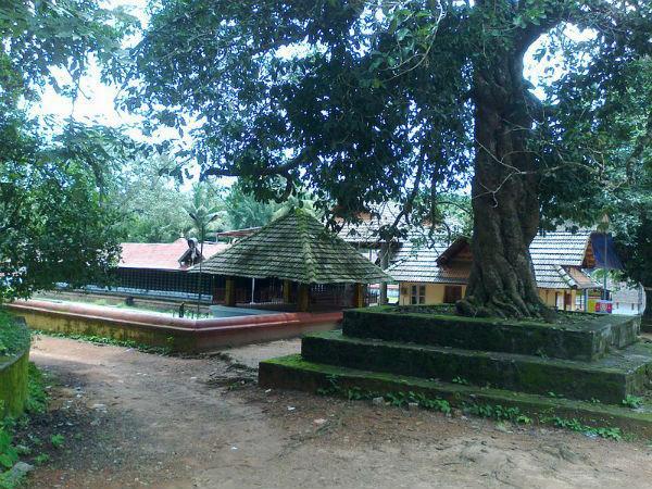 ലോകനാർകാവ് ക്ഷേത്രം, വ‌ടകര 