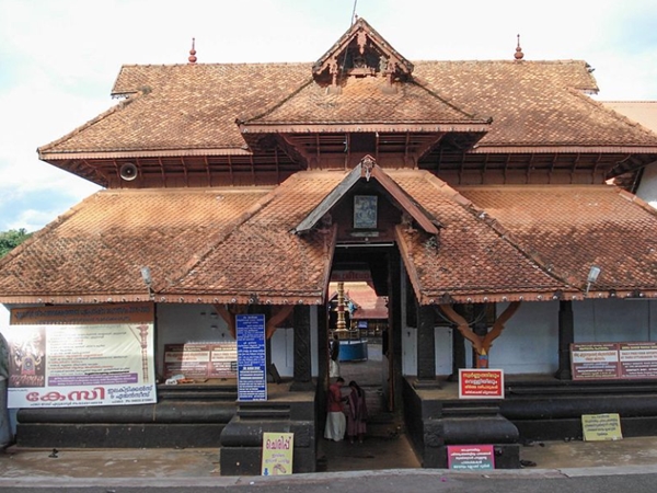 എന്നാണ് ഏഴരപ്പൊന്നാന