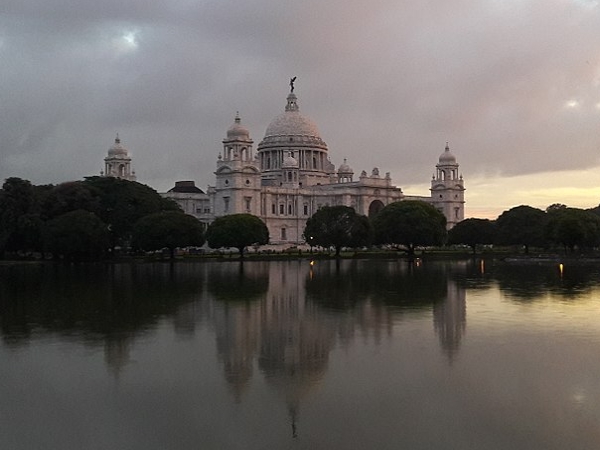 ഹുഗ്ലി നദിക്കരയിലെ അത്ഭുതം