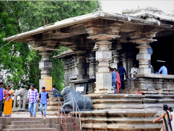 എവിടെ നിന്നാലും കാണാം