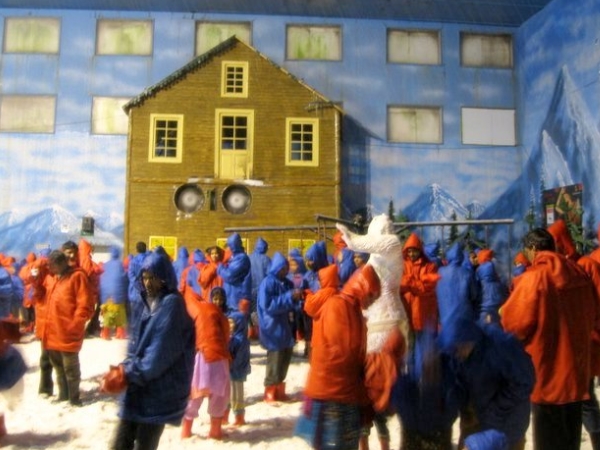 സ്‌നോ വേള്‍ഡ്