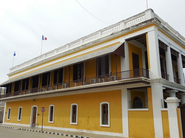 സമീപ സ്ഥലങ്ങള്‍