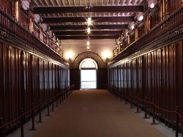 ആറാമത്തെ നിസാമിന്റെ വാര്‍ഡ്രോബ്