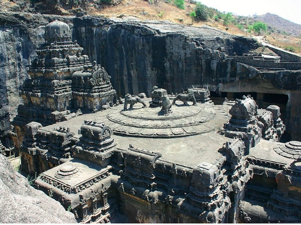 കല്ലിലല്ല... ഒരു വലിയ കല്‍പര്‍വ്വതത്തില്‍ 