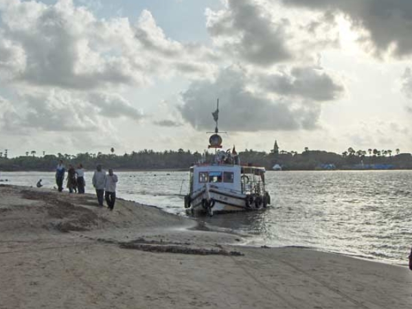  മാര്‍വ് ആന്‍ഡ് മാധ് ഐലന്‍ഡ് റോഡ്, മുംബൈ