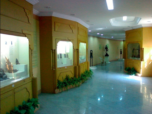 ബാക്കി ചിത്രങ്ങള്‍ മ്യൂസിയത്തില്‍