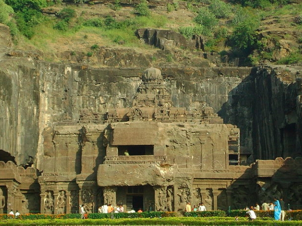 എല്ലോറയിലെ കൈലാസ ക്ഷേത്രം