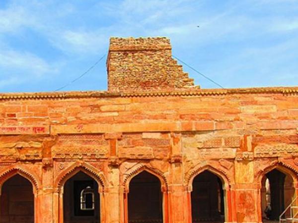 നിഗൂഢമായ പാതകള്‍