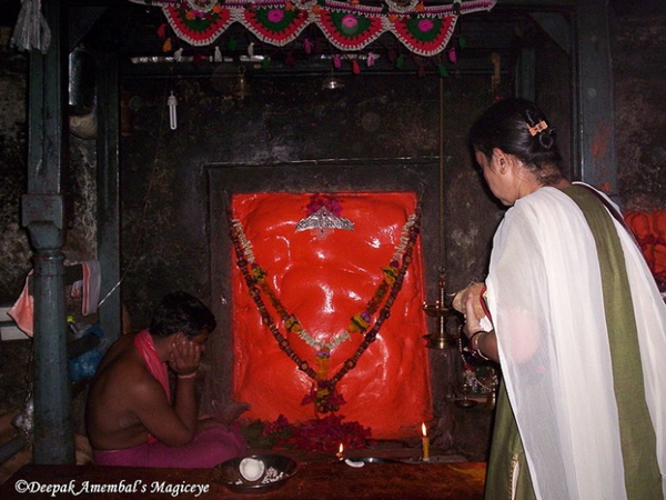 ഗണേശ ക്ഷേത്രമുള്ള ഏഴാം ഗുഹ