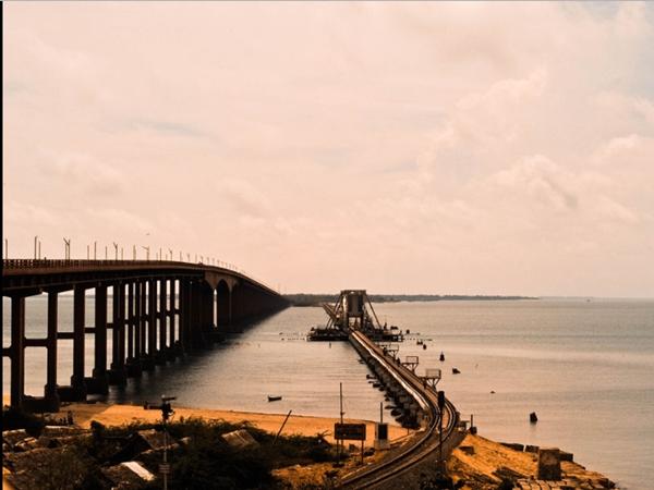 പാമ്പന്‍ പാലം ധനുഷ്‌കോടി