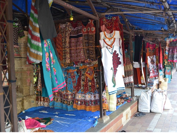 ലോ ഗാര്‍ഡന്‍ അഹമ്മദാബാദ്