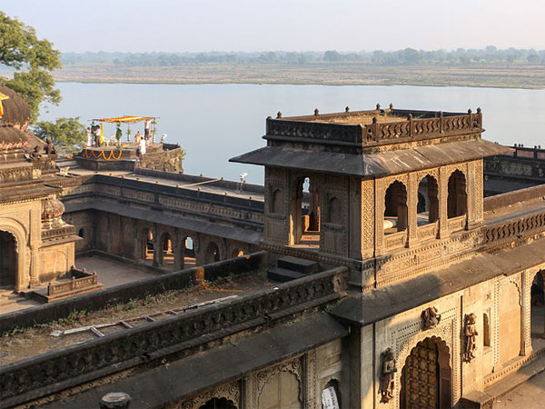 മഹേശ്വര്‍ ഫോര്‍ട്ട്