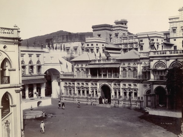 ജുനാഗഡ് എന്നാൽ