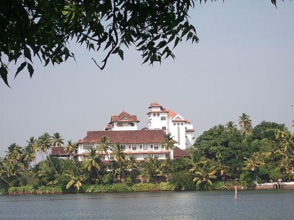 കൊല്ലത്തെ കാഴ്ചകൾ