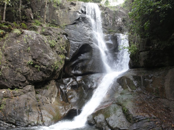 കലക്കയം വെള്ളച്ചാട്ടം