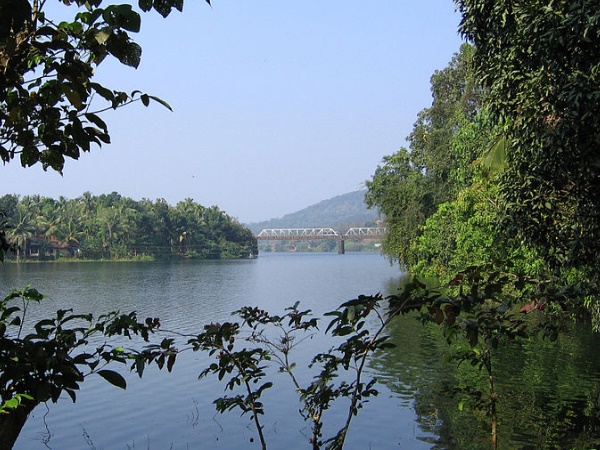  എത്തിച്ചേരാൻ