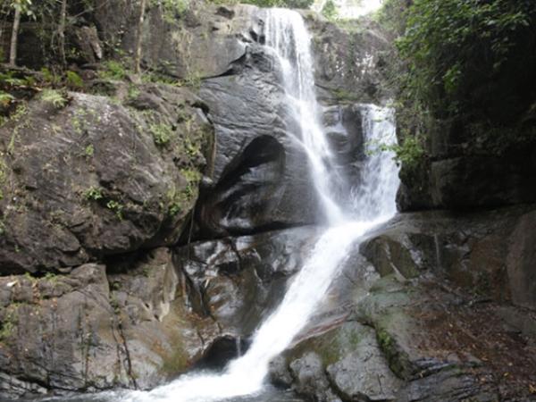  കലക്കയം വെള്ളച്ചാട്ടം 