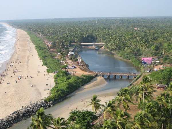 സംസ്‌കാരത്തെ അറിയാന്‍ കണ്ണൂര്‍ ബീച്ച്