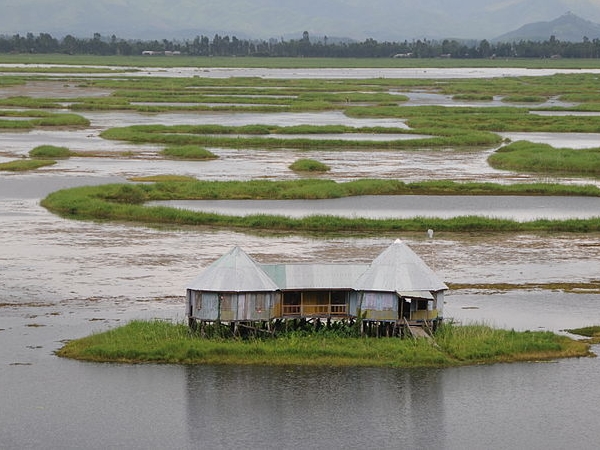 മോയ്‌റാംഗ് വില്ലേജ്