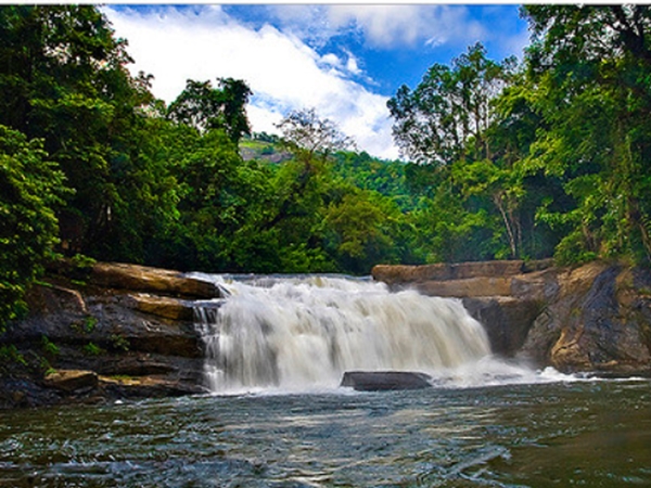 ബോണാ ഫാള്‍സ്