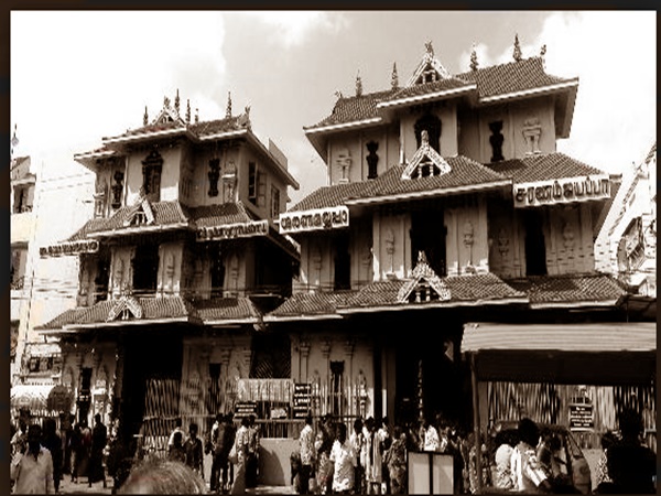 അയ്യപ്പൻ-ഗുരുവായൂരപ്പൻ ക്ഷേത്രം