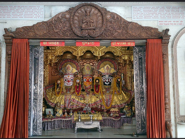 ശബ്ദം നിലയ്ക്കുന്ന കടൽ