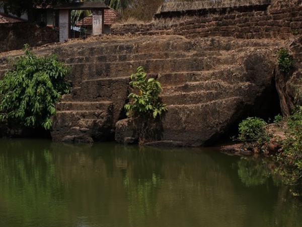 കാസർകോഡു നിന്നും തിരുവനന്തപുരം വരെ നീളുന്ന ഗുഹ