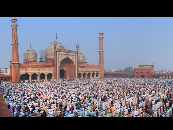 ഒരേ സമയം ഇരുപത്തിയയ്യായിരം ആളുകൾ