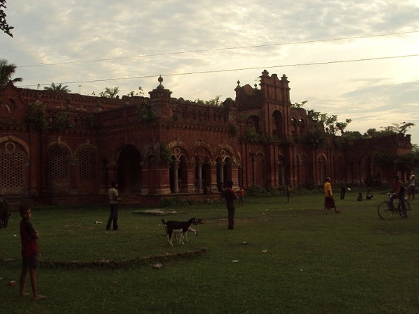 വൈശാലിയും മതങ്ങളും