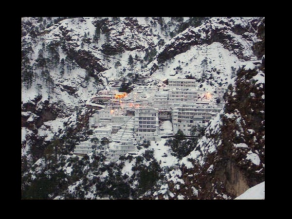 എങ്ങനെ ഈ ഗുഹ ഇവിടെ എത്തി ?