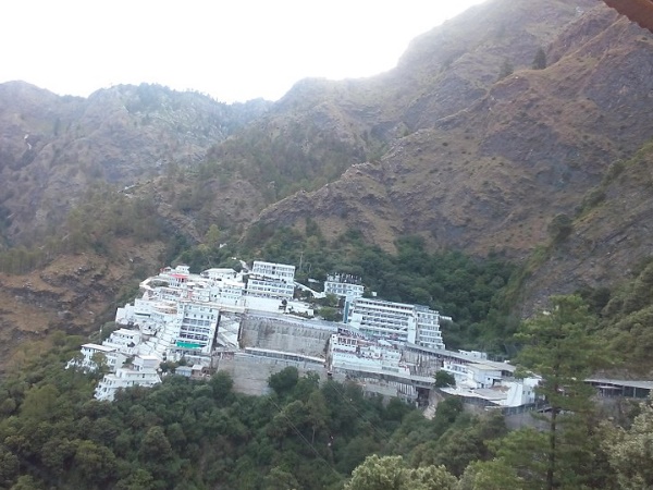 ഒന്നരകിലോമീറ്റർ ഉയരത്തിൽ 