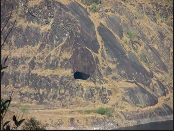 വൈശാലി ഗുഹ