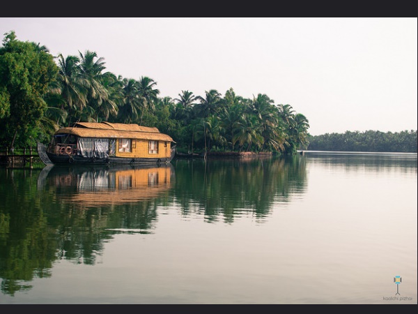 തടാകത്തില്‍ നിധി സൂക്ഷിച്ചിരുന്ന ഇടം 