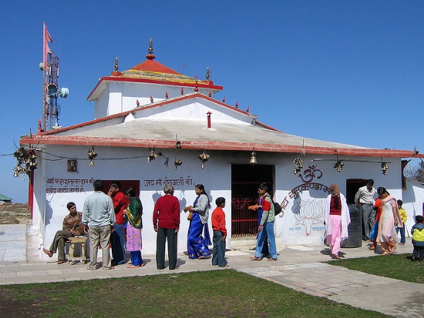 സുർഖാൻഡ ദേവി ക്ഷേത്രം