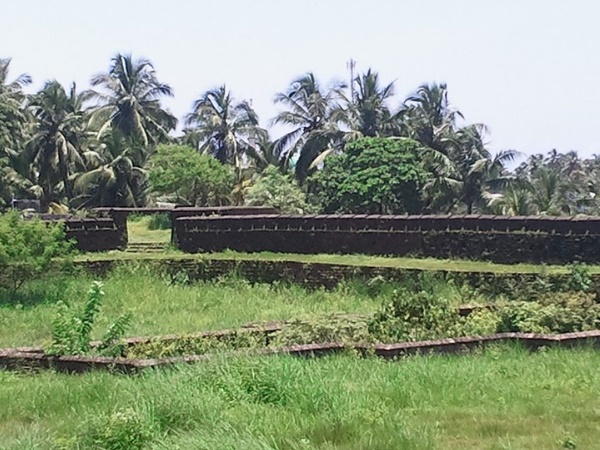 കോട്ടകളിലൂടെ ഒരു ചരിത്ര പ്രദക്ഷിണം